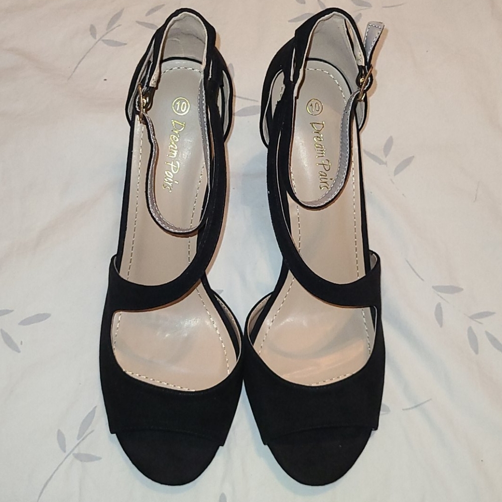 Dream Pairs Heels